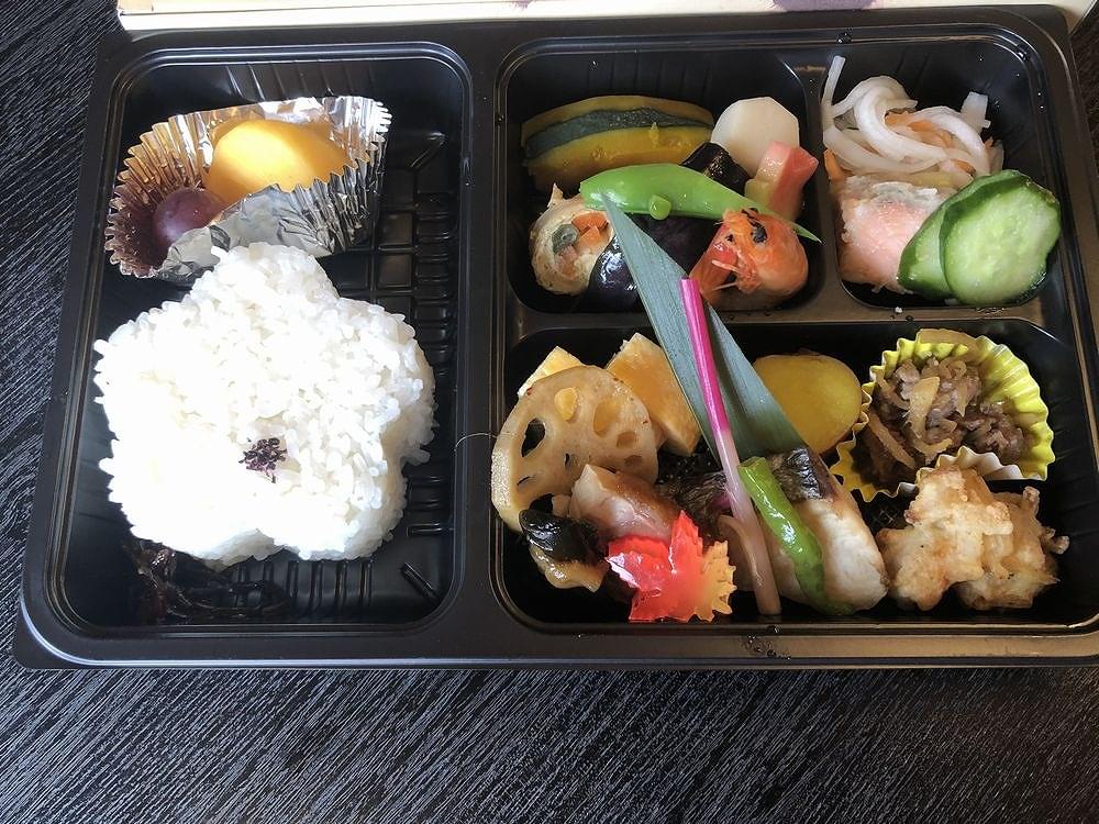 松花堂弁当